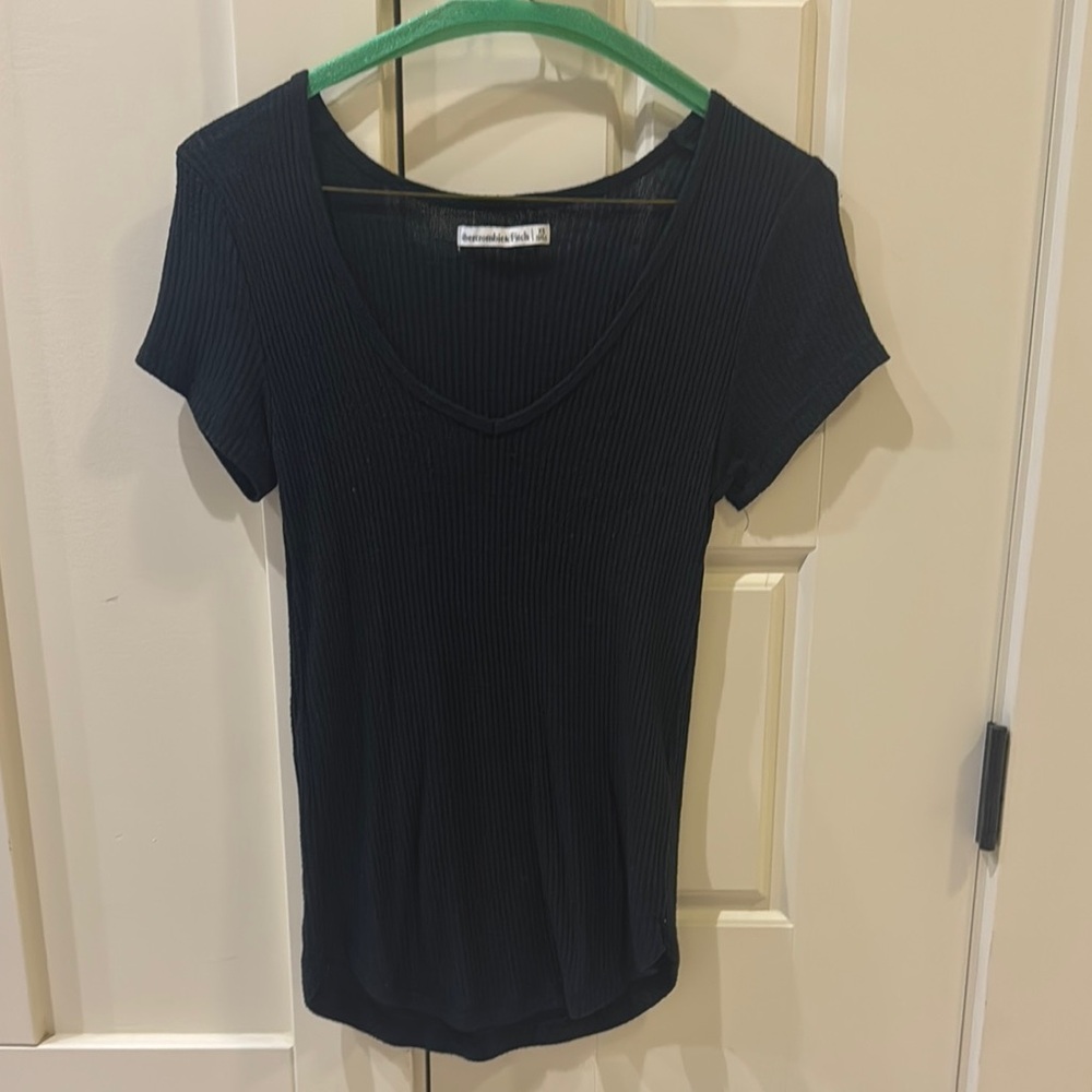 Abercrombie &‎ Fitch Black Ribbed V-Neck Top